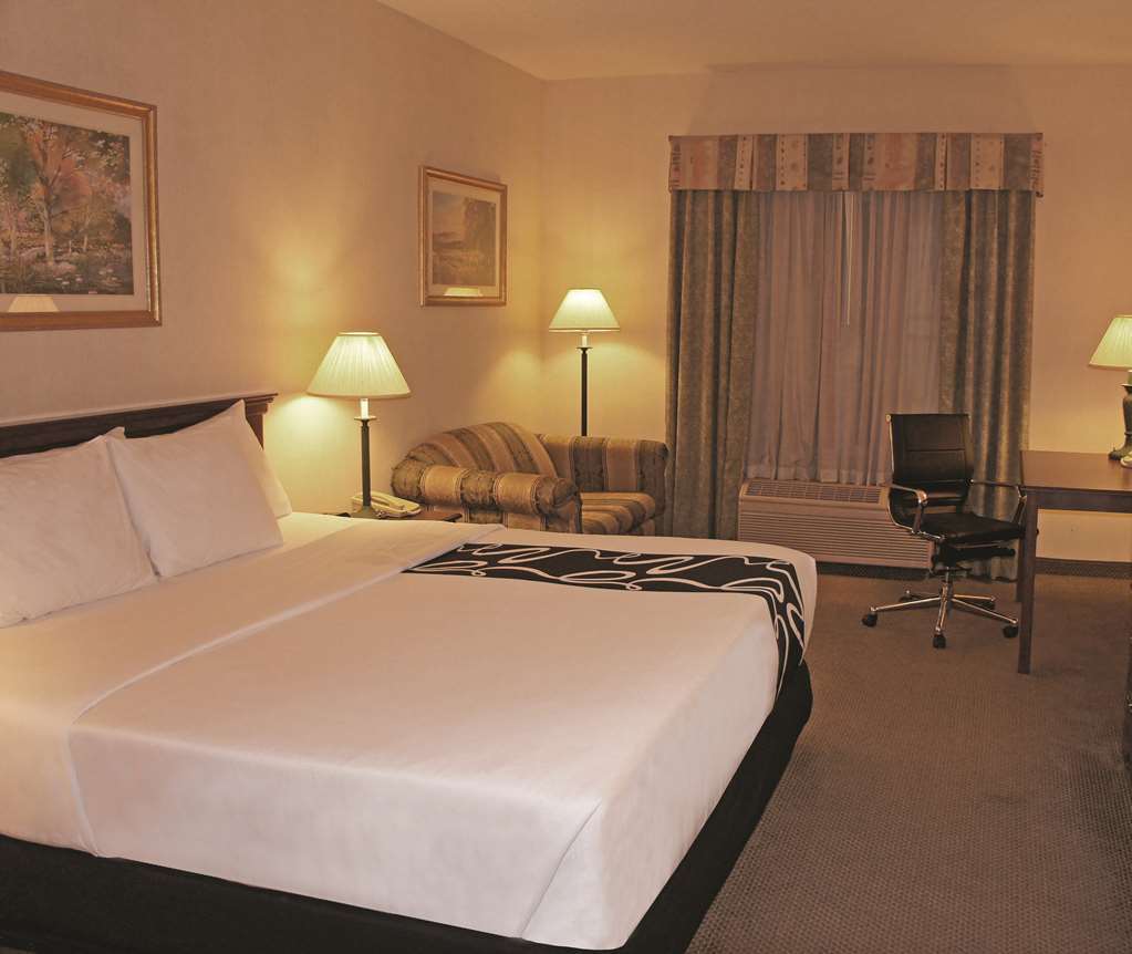 La Quinta By Wyndham Fairfield - Napa Valley Hotel Room photo